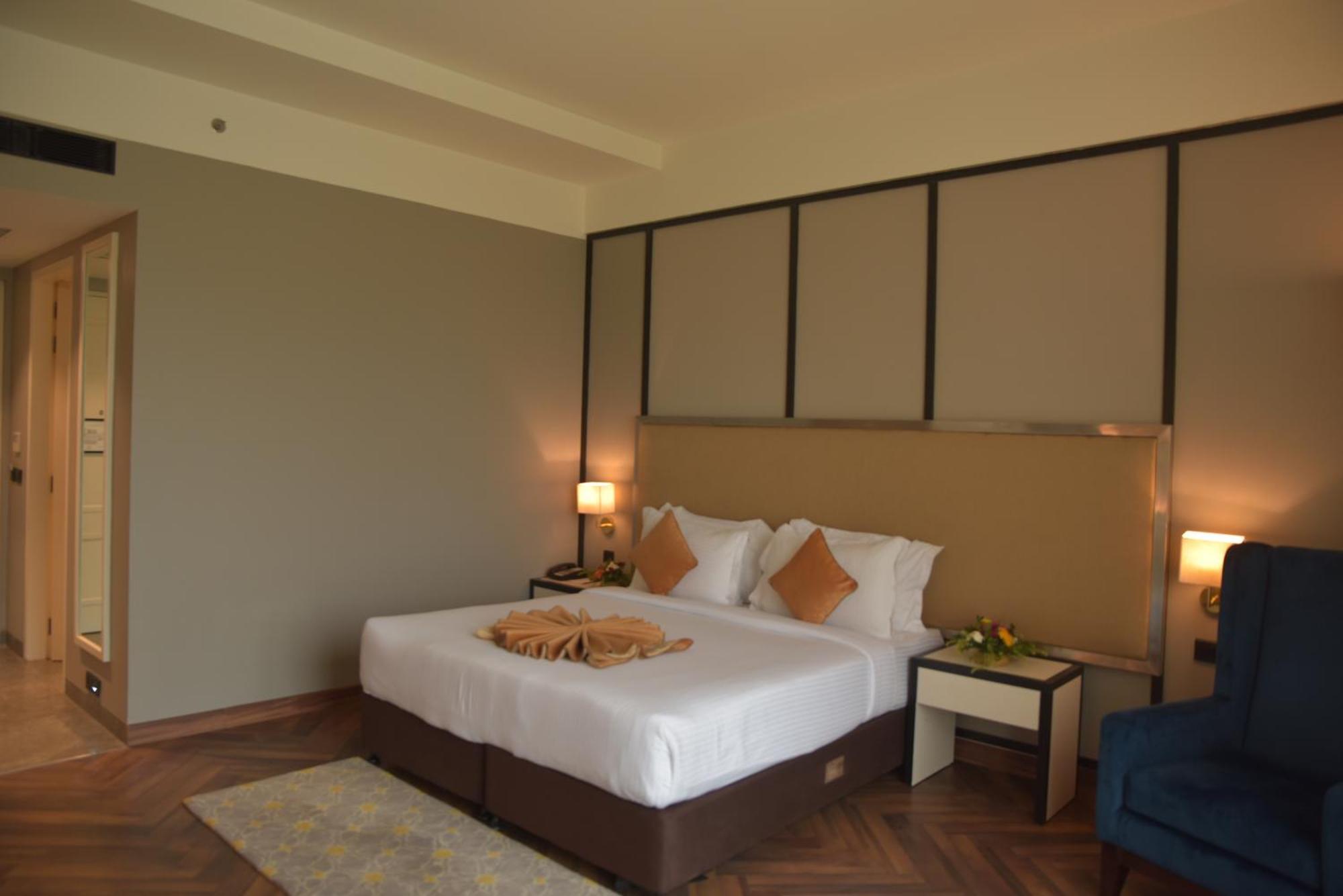 Hotel Polo Towers Agartala Eksteriør billede